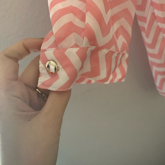 Medium Candies Blouse with tie front - Picture 4 of 5